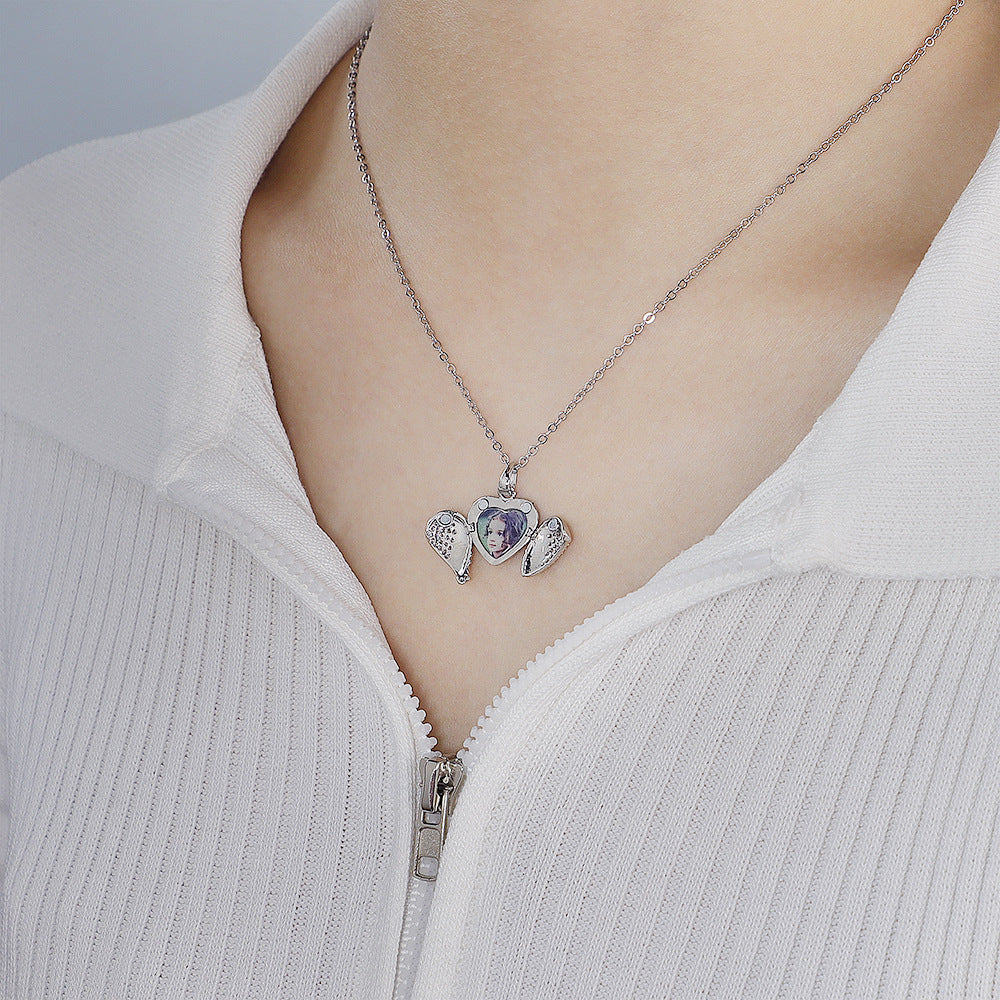 Diamond Heart-shaped  Frame Clavicle Chain