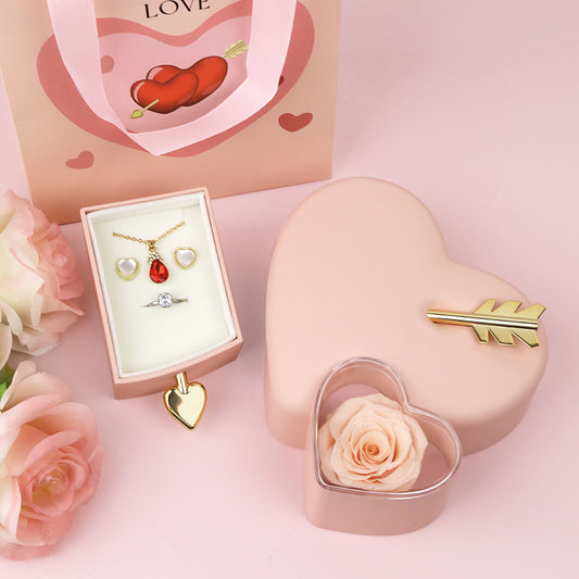 Liebespfeil Rosen Geschenkbox